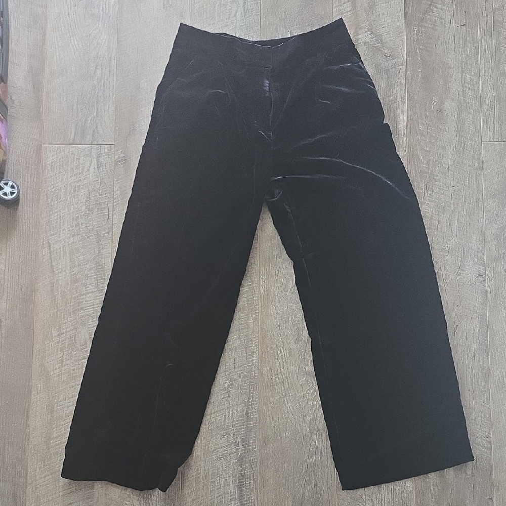 LOFT Black Cropped Straight Leg Pants